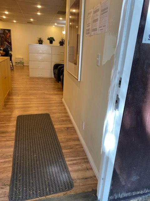 Ground floor office. Wood floors, Great lay-out. Several uses.